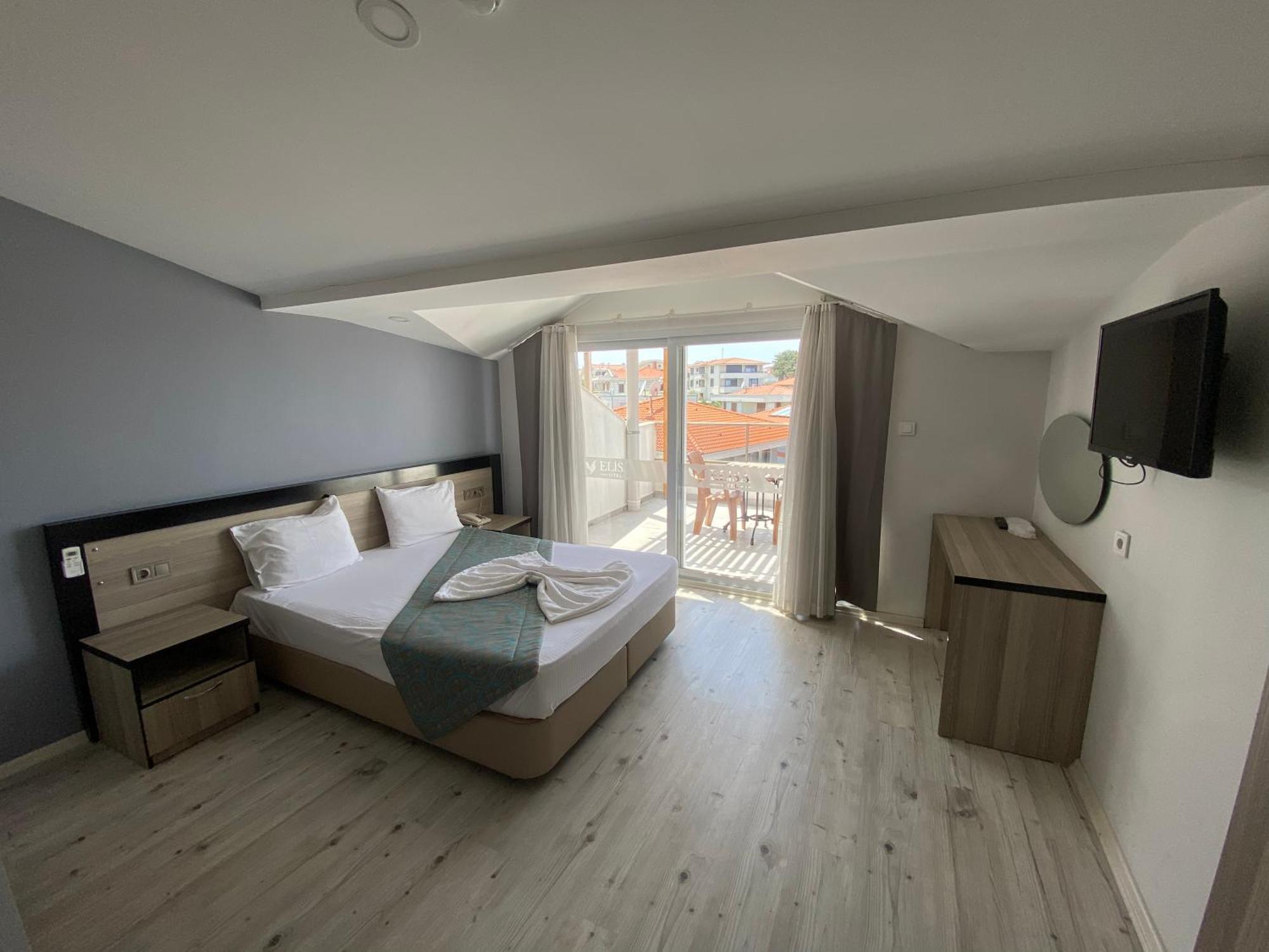 Elisa Hotel Ayvalik Exterior photo