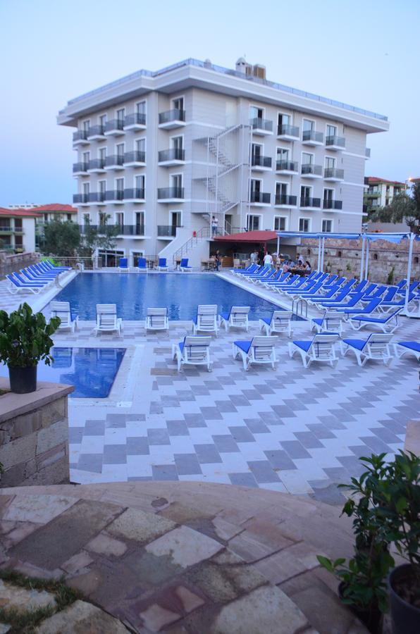 Elisa Hotel Ayvalik Exterior photo