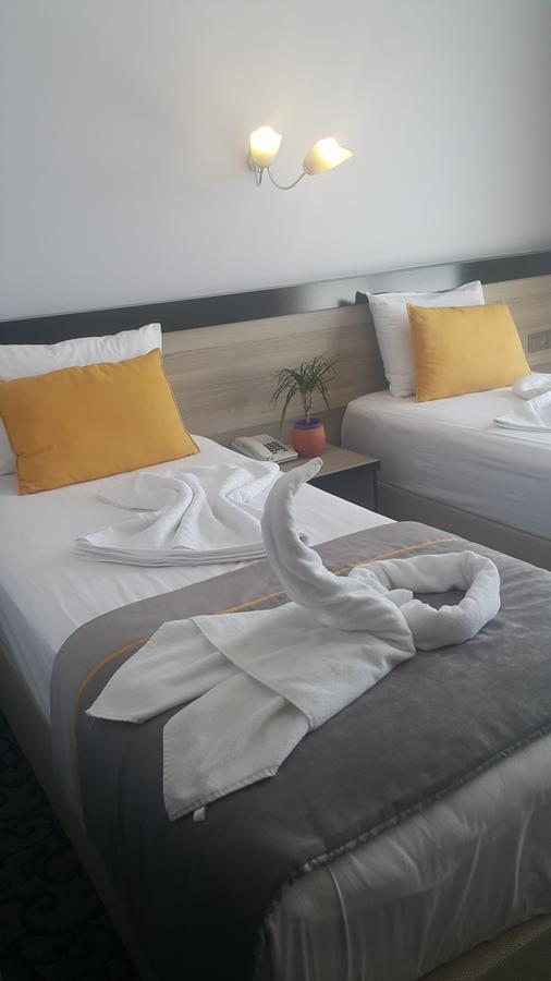 Elisa Hotel Ayvalik Exterior photo
